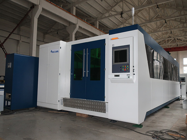 Peiriant Torri Taflen Laser Taflen Laser Tabl Ffibr Caeëdig 2500w Llawn