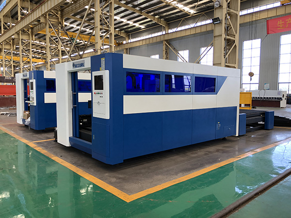 4000W Taflen Dur Carbon Di-staen Fiber Peiriant Torri Laser